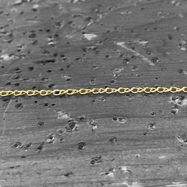 Tiny long necklace in 18kt solid gold