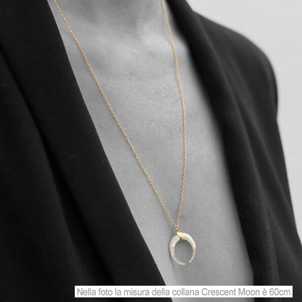 Crescent moon necklace in 18kt solid gold