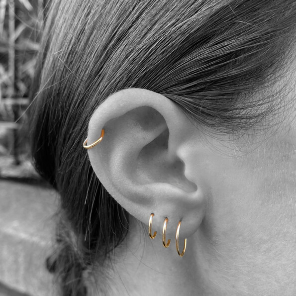 Small hoops in 18kt gold (15mm)
