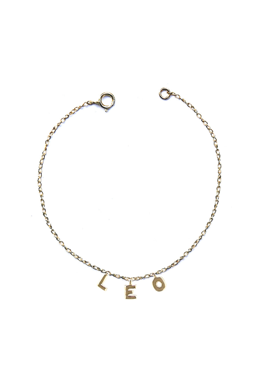 Customizable name micro letters bracelet in 18kt solid gold